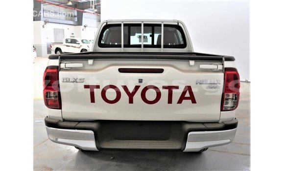 Acheter Import Voiture Toyota Hilux Blanc à Import - Dubai, Estuaire Acheter Import Voiture Toyota Hilux Blanc à Import - Dubai, Estuaire
