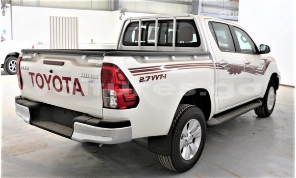 Acheter Import Voiture Toyota Hilux Blanc à Import - Dubai, Estuaire Acheter Import Voiture Toyota Hilux Blanc à Import - Dubai, Estuaire