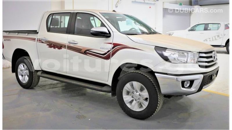 Big with watermark toyota hilux estuary import dubai 6819