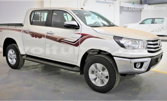 Acheter Import Voiture Toyota Hilux Blanc à Import - Dubai, Estuaire Acheter Import Voiture Toyota Hilux Blanc à Import - Dubai, Estuaire