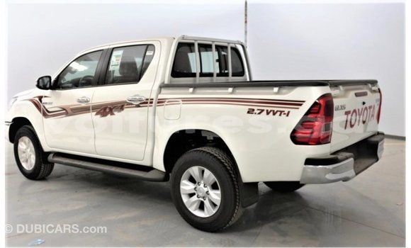 Acheter Import Voiture Toyota Hilux Blanc à Import - Dubai, Estuaire Acheter Import Voiture Toyota Hilux Blanc à Import - Dubai, Estuaire