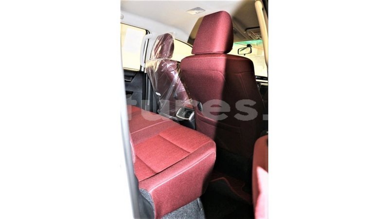 Big with watermark toyota hilux estuary import dubai 6819