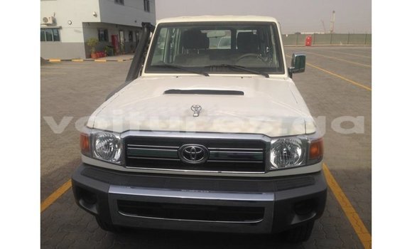 Buy Import Toyota Land Cruiser White Car in Import - Dubai in Estuary Buy Import Toyota Land Cruiser White Car in Import - Dubai in Estuary