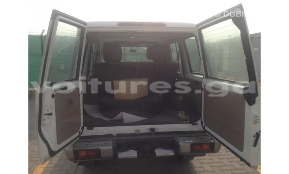 Buy Import Toyota Land Cruiser White Car in Import - Dubai in Estuary Buy Import Toyota Land Cruiser White Car in Import - Dubai in Estuary