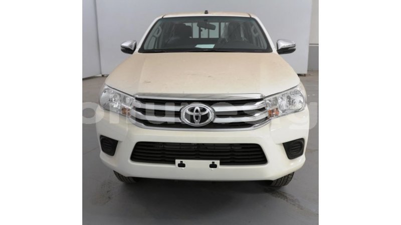 Big with watermark toyota hilux estuary import dubai 6822