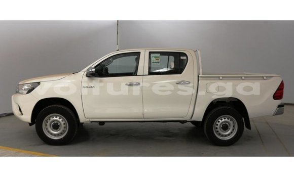 Acheter Import Voiture Toyota Hilux Blanc à Import - Dubai, Estuaire Acheter Import Voiture Toyota Hilux Blanc à Import - Dubai, Estuaire
