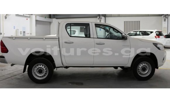 Acheter Import Voiture Toyota Hilux Blanc à Import - Dubai, Estuaire Acheter Import Voiture Toyota Hilux Blanc à Import - Dubai, Estuaire