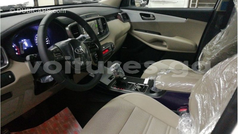 Big with watermark kia sorento estuary import dubai 6823