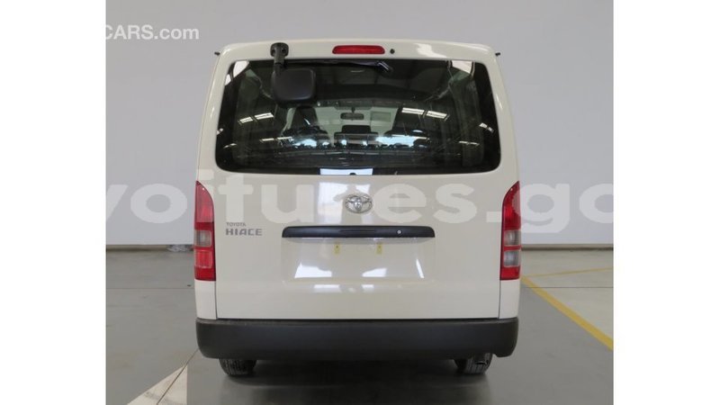 Big with watermark toyota hiace estuary import dubai 6824