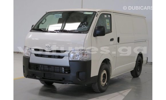 Acheter Import Voiture Toyota Hiace Blanc à Import - Dubai, Estuaire Acheter Import Voiture Toyota Hiace Blanc à Import - Dubai, Estuaire