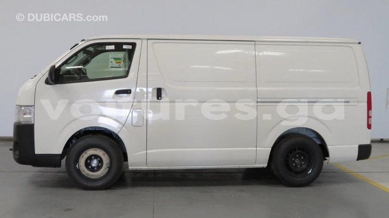 Big with watermark toyota hiace estuary import dubai 6824