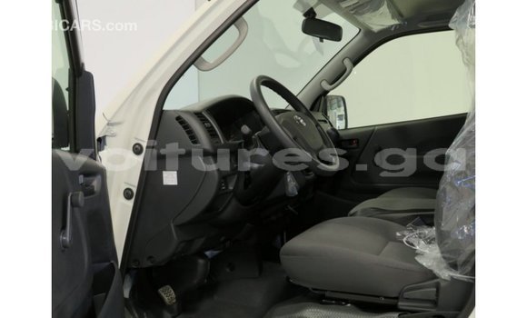 Acheter Import Voiture Toyota Hiace Blanc à Import - Dubai, Estuaire Acheter Import Voiture Toyota Hiace Blanc à Import - Dubai, Estuaire