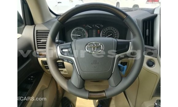 Acheter Import Voiture Toyota Land Cruiser Noir à Import - Dubai, Estuaire Acheter Import Voiture Toyota Land Cruiser Noir à Import - Dubai, Estuaire