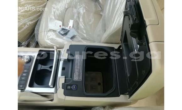 Acheter Import Voiture Toyota Land Cruiser Noir à Import - Dubai, Estuaire Acheter Import Voiture Toyota Land Cruiser Noir à Import - Dubai, Estuaire