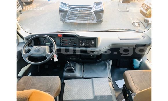 Sayi Imported Toyota Coaster White Mota in Import - Dubai a estuary Sayi Imported Toyota Coaster White Mota in Import - Dubai a estuary
