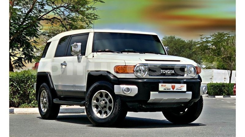 Big with watermark toyota fj cruiser estuary import dubai 6830