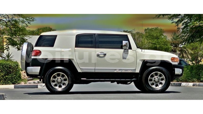 Big with watermark toyota fj cruiser estuary import dubai 6830