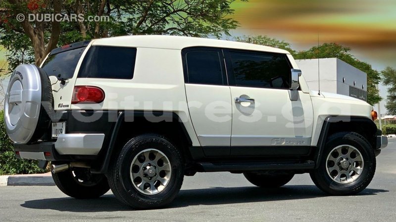 Big with watermark toyota fj cruiser estuary import dubai 6830