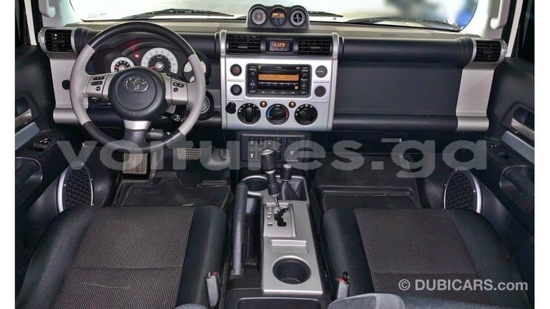 Big with watermark toyota fj cruiser estuary import dubai 6830