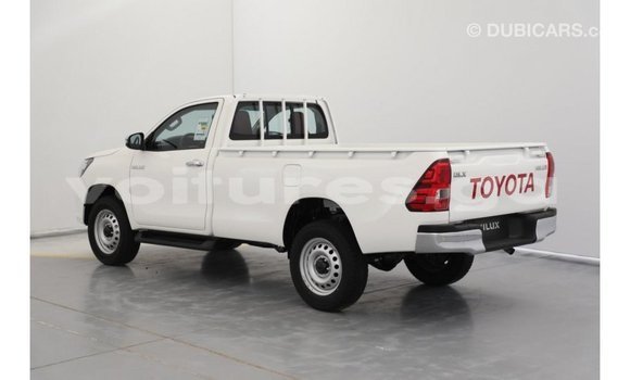 Acheter Import Voiture Toyota Hilux Blanc à Import - Dubai, Estuaire Acheter Import Voiture Toyota Hilux Blanc à Import - Dubai, Estuaire