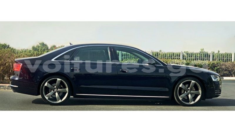 Big with watermark audi a8 estuary import dubai 6838