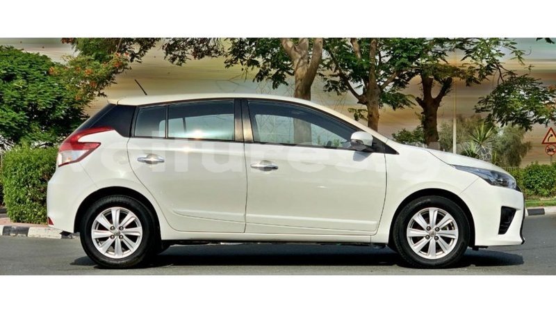 Big with watermark toyota yaris estuary import dubai 6840