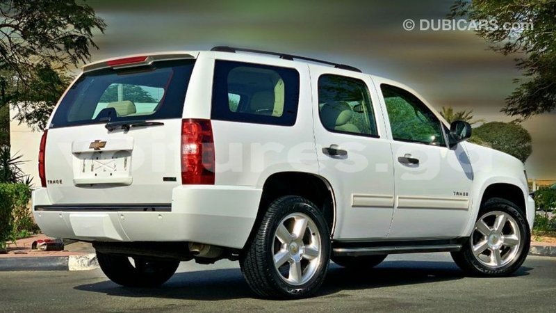 Big with watermark chevrolet tahoe estuary import dubai 6844