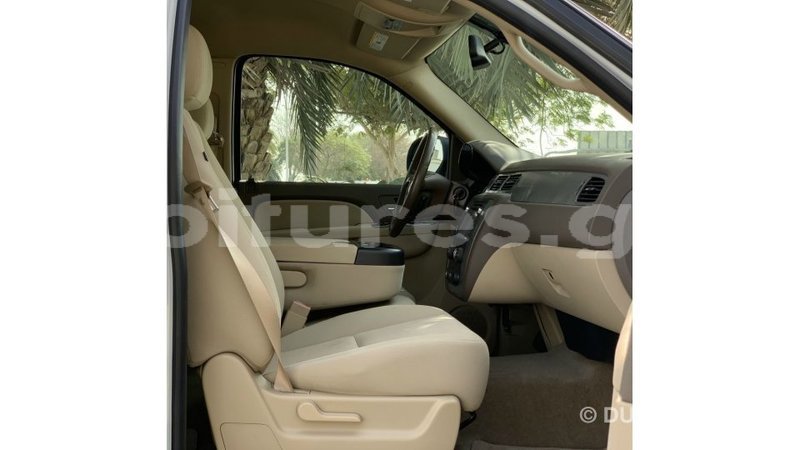 Big with watermark chevrolet tahoe estuary import dubai 6844