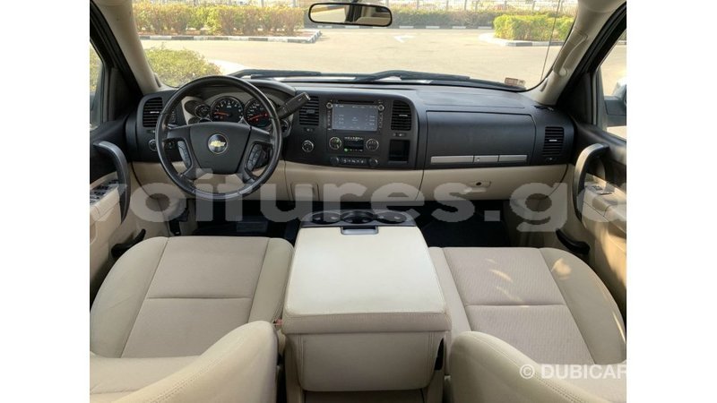 Big with watermark chevrolet silverado estuary import dubai 6845