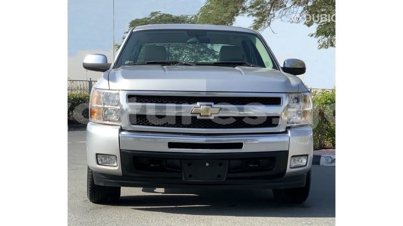 Big with watermark chevrolet silverado estuary import dubai 6845