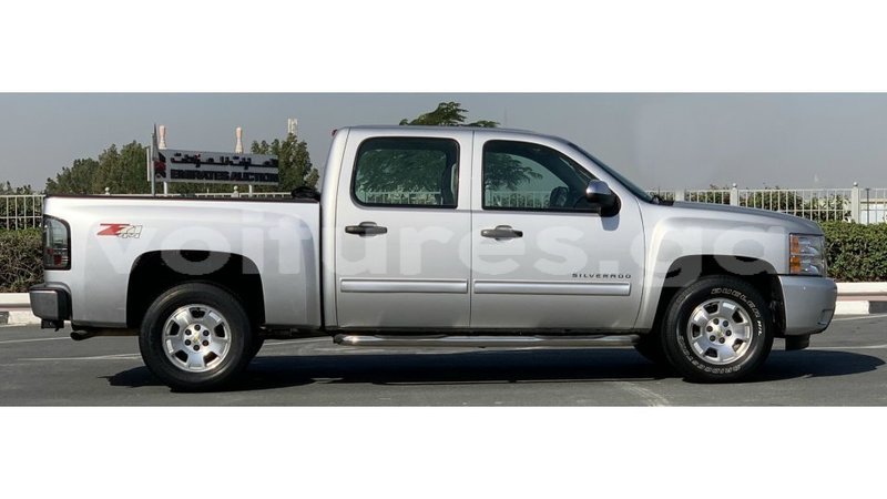 Big with watermark chevrolet silverado estuary import dubai 6845