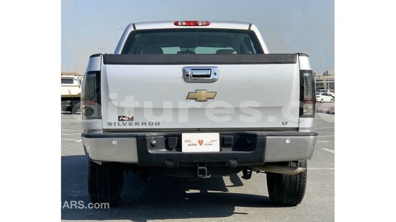 Big with watermark chevrolet silverado estuary import dubai 6845