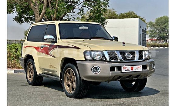 Acheter Import Voiture Nissan Safari Beige à Import - Dubai, Estuaire