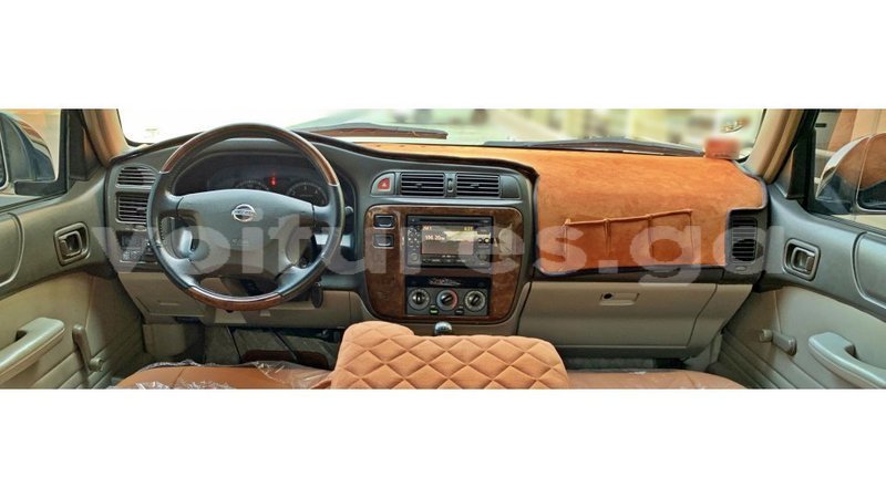 Big with watermark nissan safari estuary import dubai 6847