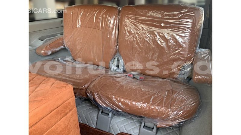 Big with watermark nissan safari estuary import dubai 6847