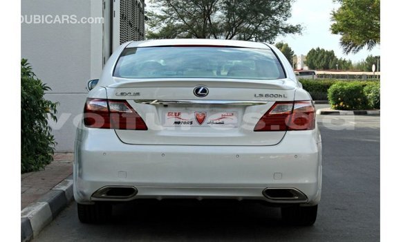 Sayi Imported Lexus LS White Mota in Import - Dubai a estuary Sayi Imported Lexus LS White Mota in Import - Dubai a estuary