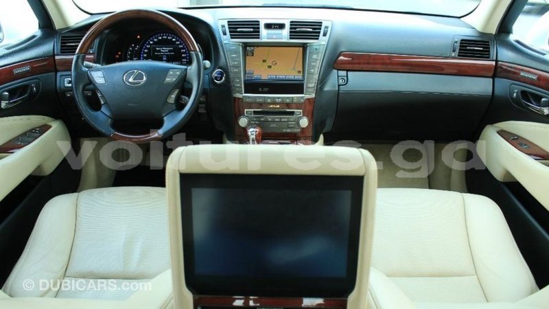 Big with watermark lexus ls estuary import dubai 6849