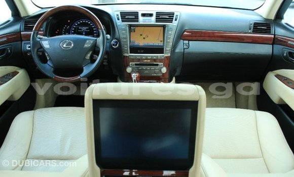 Sayi Imported Lexus LS White Mota in Import - Dubai a estuary Sayi Imported Lexus LS White Mota in Import - Dubai a estuary