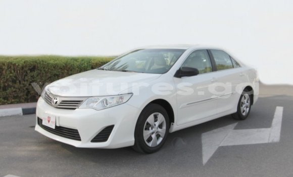 Acheter Import Voiture Toyota Camry Blanc à Import - Dubai, Estuaire Acheter Import Voiture Toyota Camry Blanc à Import - Dubai, Estuaire