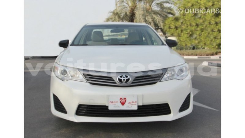 Big with watermark toyota camry estuary import dubai 6855