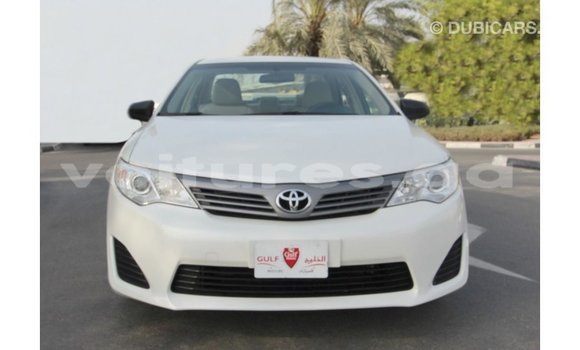 Acheter Import Voiture Toyota Camry Blanc à Import - Dubai, Estuaire Acheter Import Voiture Toyota Camry Blanc à Import - Dubai, Estuaire