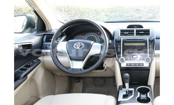 Acheter Import Voiture Toyota Camry Blanc à Import - Dubai, Estuaire Acheter Import Voiture Toyota Camry Blanc à Import - Dubai, Estuaire