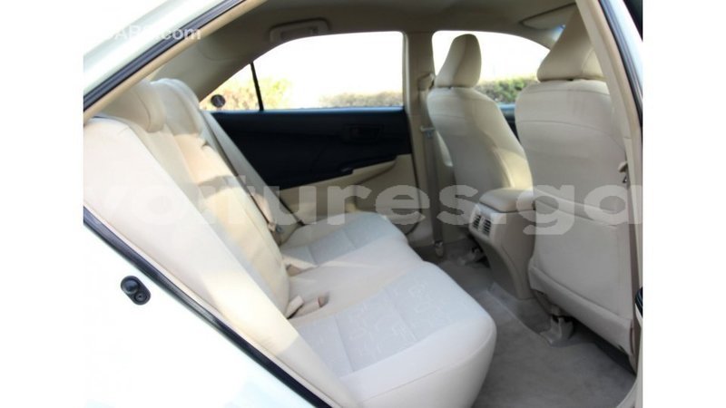 Big with watermark toyota camry estuary import dubai 6855