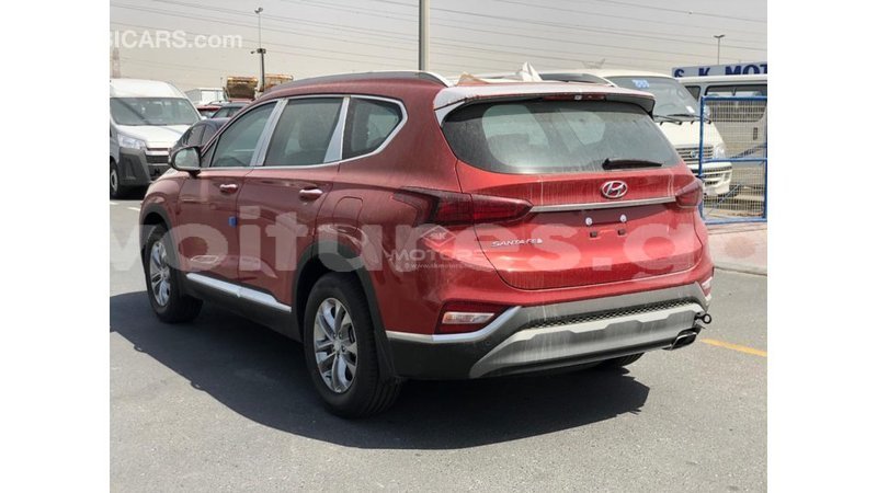 Big with watermark hyundai santa fe estuary import dubai 6857