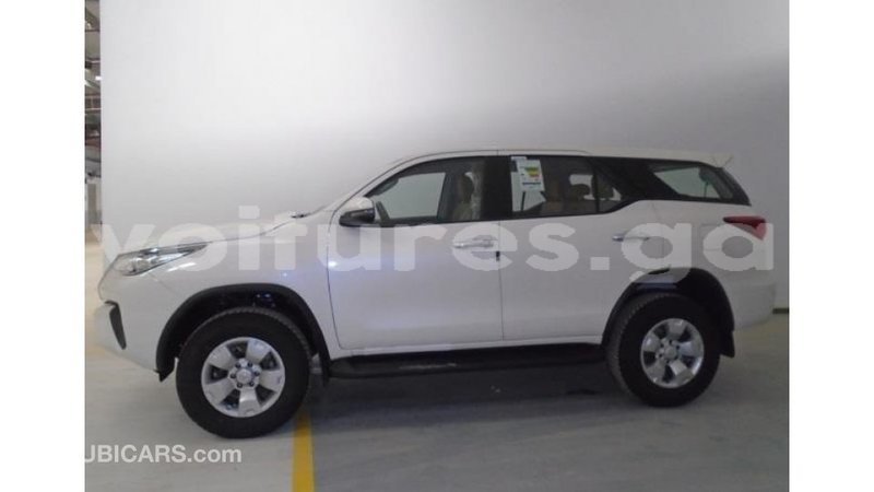 Big with watermark toyota fortuner estuary import dubai 6861