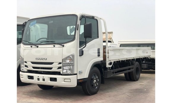 Acheter Import Utilitaire Isuzu FTR 850 Blanc à Import - Dubai, Estuaire