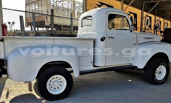 Sayi Imported Ford Club Wagon White Mota in Import - Dubai a estuary Sayi Imported Ford Club Wagon White Mota in Import - Dubai a estuary