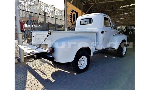 Sayi Imported Ford Club Wagon White Mota in Import - Dubai a estuary Sayi Imported Ford Club Wagon White Mota in Import - Dubai a estuary