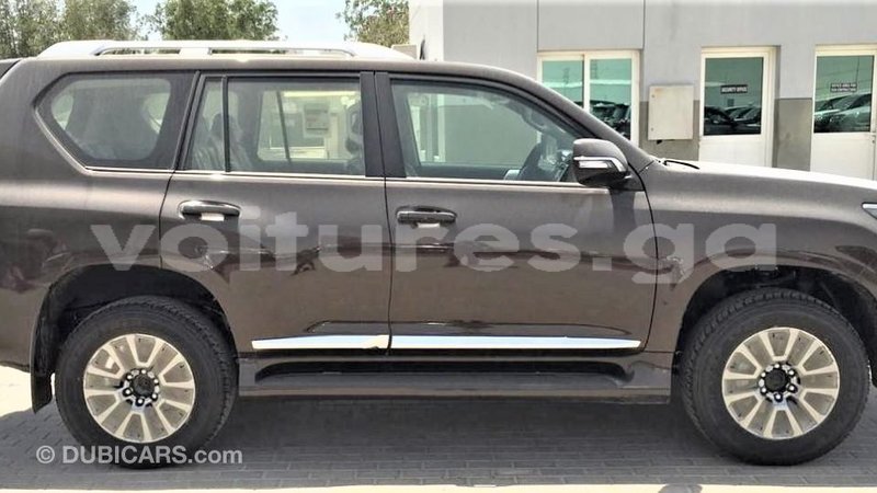 Big with watermark toyota prado estuary import dubai 6864