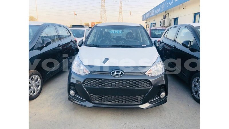 Big with watermark hyundai i10 estuary import dubai 6866